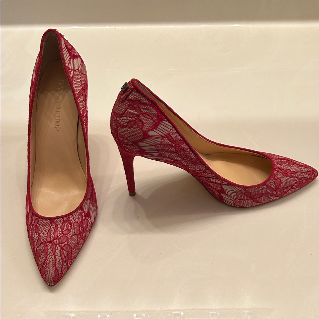 Ivanka Trump Red Lace Pointed-Toe Heels, Size 8m.